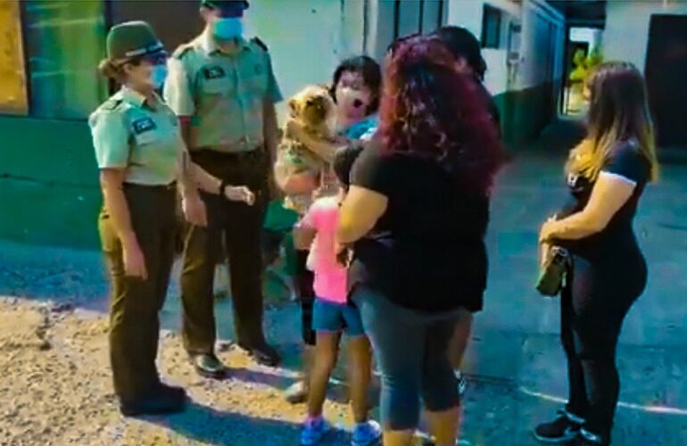 Carabineros de Pudahuel encuentran a Moisés, perrito que fue robado tras un portonazo en Maipú 