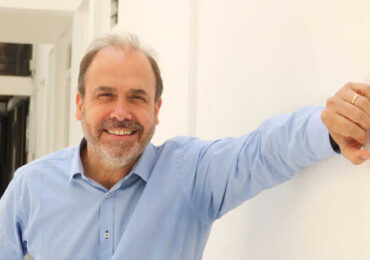 Alberto Undurraga, precandidato a la presidencia: "Somos la candidatura que representa los pies en la tierra"