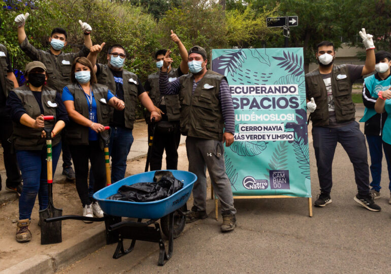 Plantación comunitaria recupera espacios "limpios, verdes y seguros" para los vecinos de Cerro Navia