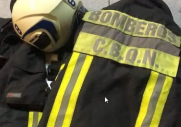 Delincuentes golpean y roban equipamiento a bombero en Pudahuel