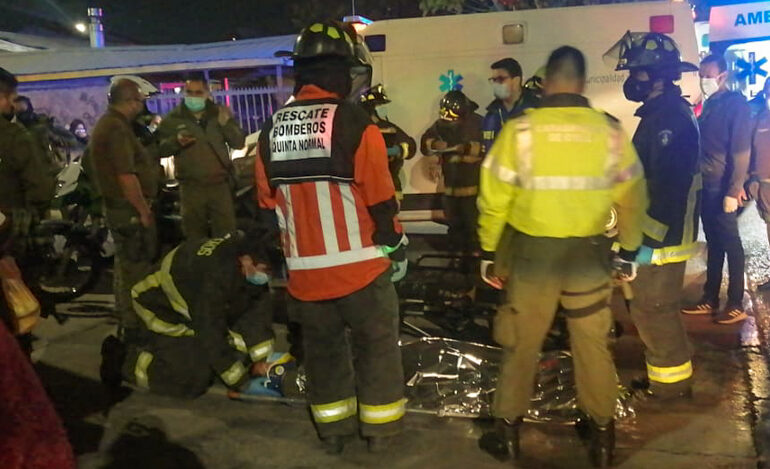 Carabinero en motocicleta sufrió accidente en Pudahuel