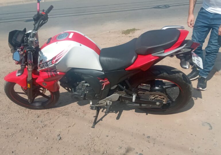 Vecino denuncia que perdió su moto luego de control de Carabineros y Militares en Cerro Navia