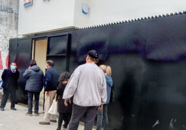 BancoEstado comienza atención a público tras haber terminado su reconstrucción en Cerro Navia