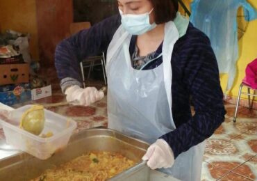 “Las ollas comunes son necesarias”: Organizaciones siguen entregando alimentos en Pudahuel