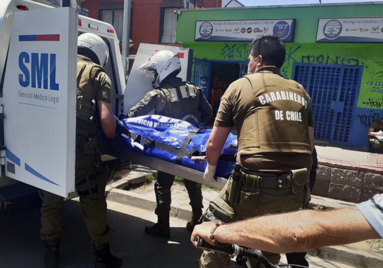 Hombre muere apuñalado en calle La Estrella con el Estribo y causa conmoción en el vecindario de Pudahuel