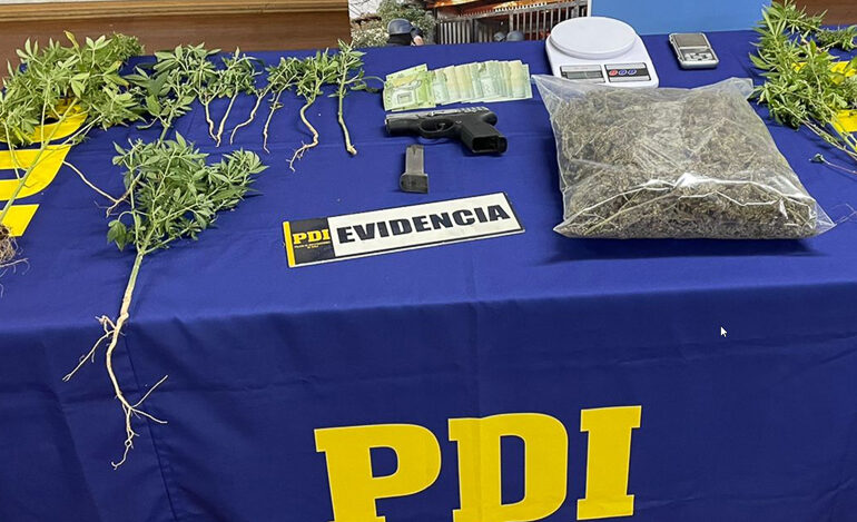Incautan pistola y marihuana en Pudahuel