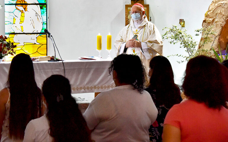 Cardenal Aós a internas de San Joaquín: “Pidamos a Jesús poner de pie la esperanza”