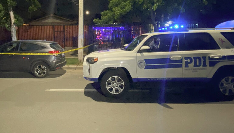 Asistente policial deja herido a delincuentes tras portonazo frustrado en la comuna de Pudahuel