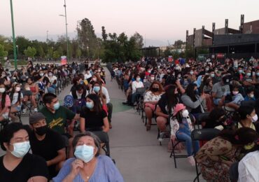 Teatro a Mil: Vecinos y vecinas disfrutaron el espectáculo circense “Rouge” en Pudahuel