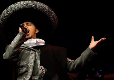 Ignacio Araneda: El artista popular de música mexicana vive en Pudahuel y ha ganado festivales