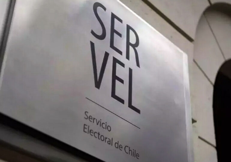 Servel quitó legalidad a 12 partidos políticos tras no alcanzar umbral de votos necesarios en últimas elecciones