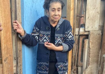 Agrupación “Arruguitas” busca mano de obra para arreglar casa de vecina de la tercera edad