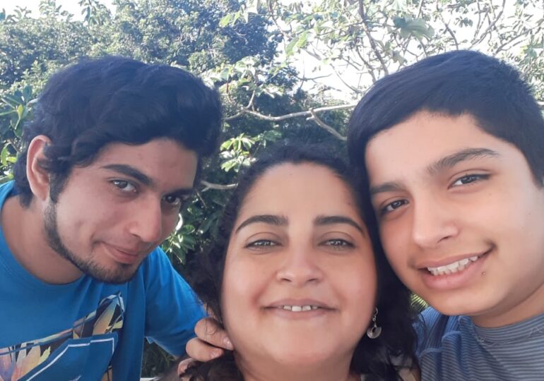 Banco de Chile, perteneciente al Grupo Luksic, busca rematar la casa de Elsa Marambio, mamá de preso del estallido social