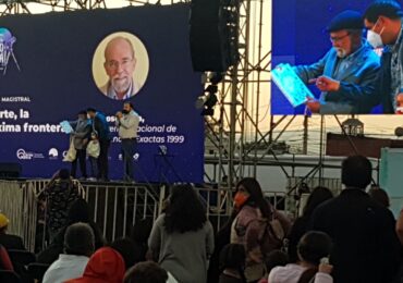 Más de 1700 personas asistieron a charla del profesor José Maza en Cerro Navia