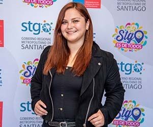 Se puede votar hasta el sábado: Pudahuelina Karla Maldonado busca ser la cantante “más popular” del Festival Santiago es de Todos
