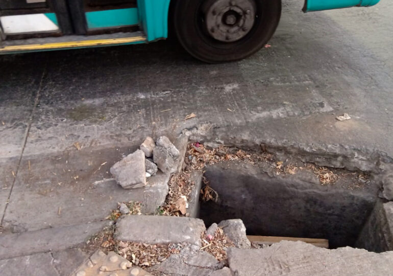Desconocidos roban rejilla de protección de accidente en calle de Pudahuel