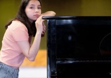 Karla Moya: La pianista cerronavina que necesita reunir $50 millones para estudiar en EE.UU