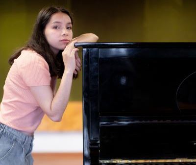 Karla Moya: La pianista cerronavina que  necesita reunir $50 millones para estudiar en EE.UU