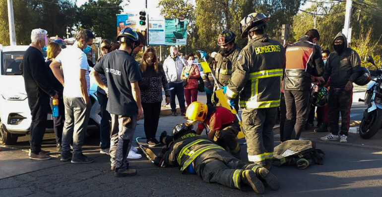 La víctima fue llevada a un centro de salud en ambulancia.