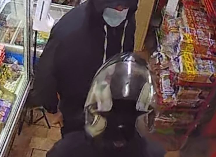 Delincuente asalta almacén de barrio y quitan pertenecías a cliente y trabajadores en Cerro Navia