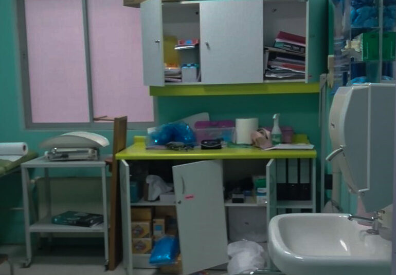 Delincuentes ingresan centro de salud familiar, provocan cuantiosos daños y roban medicamentos en Pudahuel