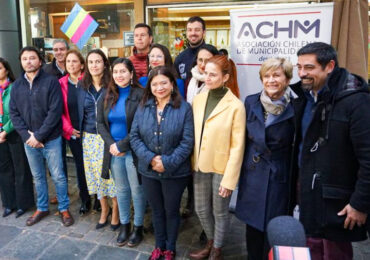 Incluyendo a Alcalde Tamayo: 14 jefes comunales se reunieron para apoyar la idea de acelerar nuevo proceso constituyente