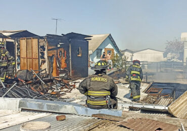 Incendio destruye casa de acogida de mujeres en Cerro Navia