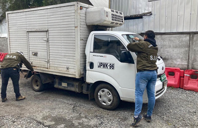 Conductor fue detenido en San José de Mariquina manejando un vehículo robado en Cerro Navia