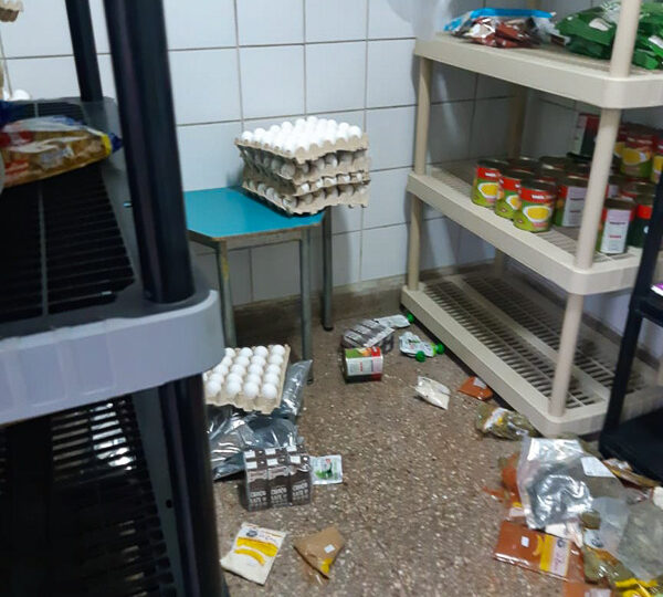 Escuela Puerto Futuro: Desconocidos ingresaron vandalizando bodega de alimentos destinados para los estudiantes