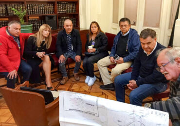 Vecinos se reúnen con senadores para soluciones al proyecto Vespucio Norte