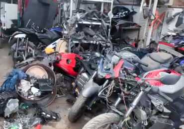 Cerro Navia: Carabineros allana taller mecánico y recupera 14 motos con encargo por robo