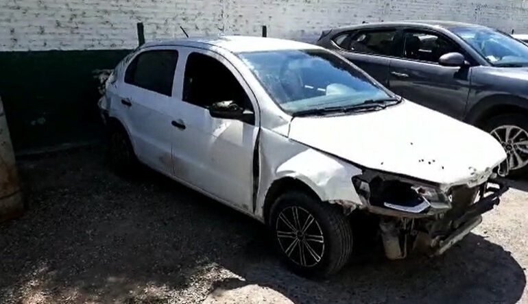 Frustran robo de vehículo en Pudahuel: Delincuentes huyen en dirección desconocida