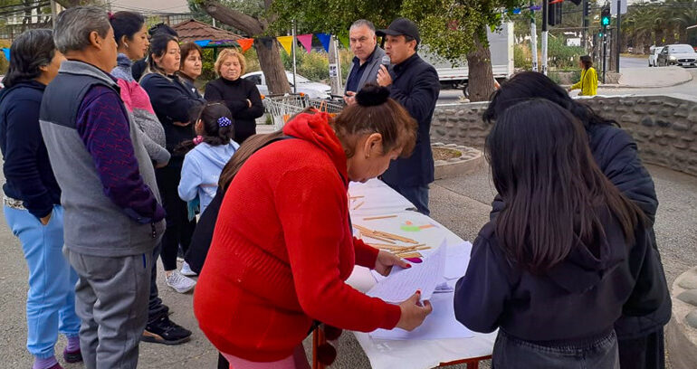 Comunidad reclama por quedar fuera de entubación canal ortuzana sector Pudahuel
