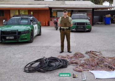 Carabineros detiene a sujetos por robo de cables eléctricos y comunicaciones en Cerro Navia 