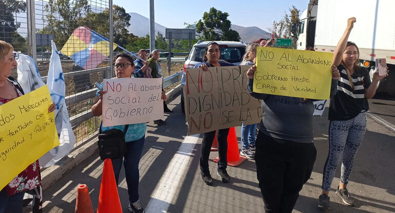 Municipio se opone a traslado de Toma Violeta Parra a Pudahuel: "Representa una grave vulneración de derechos"