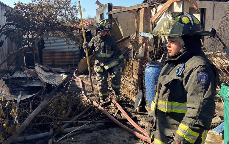Bomberos de compañías de Pudahuel fueron enviados al mega incendio de Viña del Mar