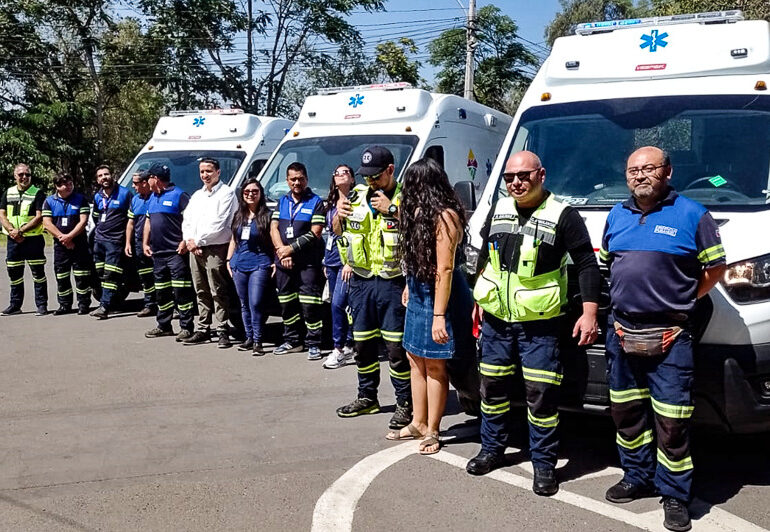 Pudahuel recibe cuatro ambulancias nuevas que se integrarán al servicio de la comunidad