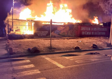 Incendio destruye casa en su totalidad en Pudahuel