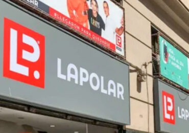 La Fiscalía de Pudahuel encabeza investigación por ropa falsificada que comercializa La Polar