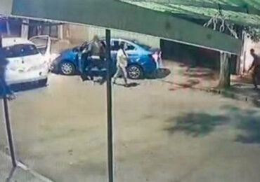En una encerrona se roban dos vehículos desde un domicilio en Cerro Navia