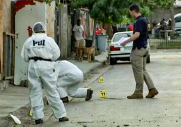 Hombre muere acribillado a balazo al momento que concurría a iglesia en Cerro Navia