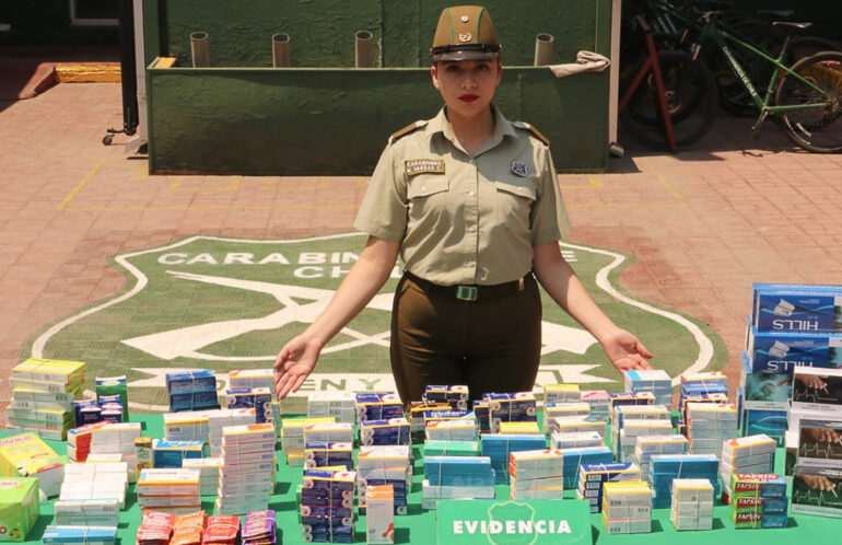 Carabineros requisa cigarros y medicamentos por venta ilegal en ferias libres en Pudahuel Sur