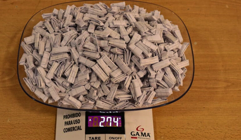 Carabineros detiene a mujer con 996 envoltorios de cocaína en Pudahuel sur