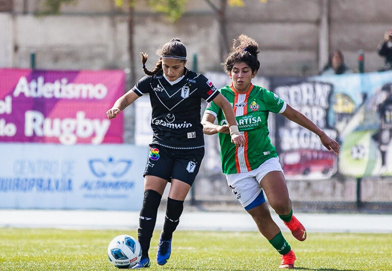 El estadio modelo de Pudahuel fue sede de fútbol femenino Profesional