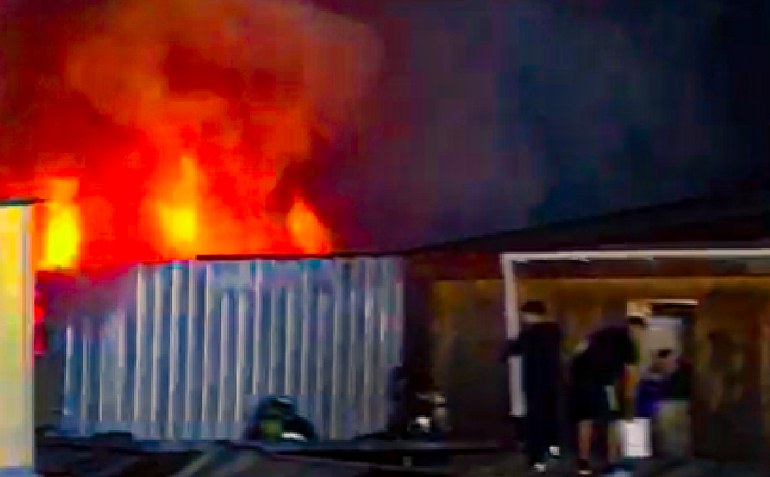 Incendio destruye viviendas en Cerro Navia