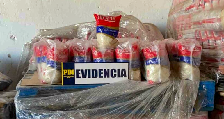 Descubren bodega con más de 3.500 kilos de arroz falso en Cerro Navia tras queja de local de sushi