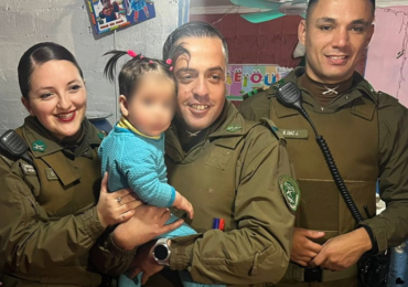 Carabineros de Pudahuel salvan la vida de una niña de 10 meses que se asfixiaba en un acto de extrema urgencia  
