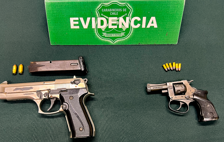 Sujetos escapan ante la presencia policial y dejan armas de fuego abandonadas en Pudahuel