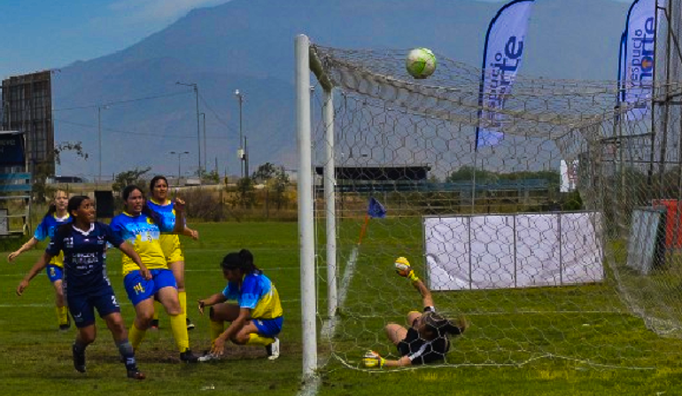 Éxito en el Torneo de Fútbol Femenino de Escuelas en Pudahuel