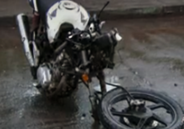 Trágico Choque en Cerro Navia: Accidente entre motocicleta y automóvil deja una persona fallecida